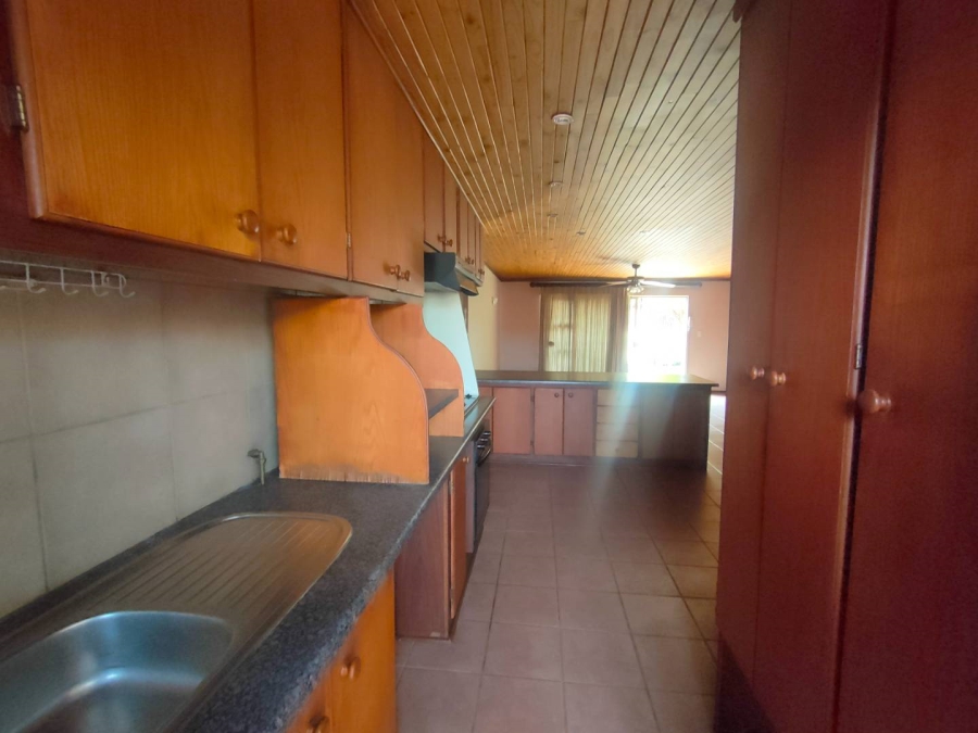 2 Bedroom Property for Sale in Langenhovenpark Free State